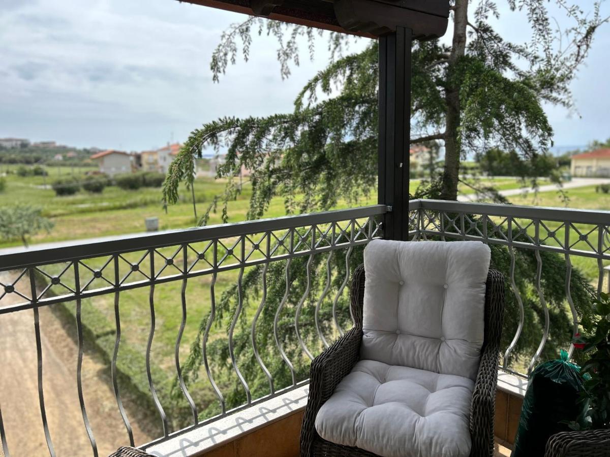 Calliopes By The Sea Boutique Suites Paralia Dionysiou Dış mekan fotoğraf