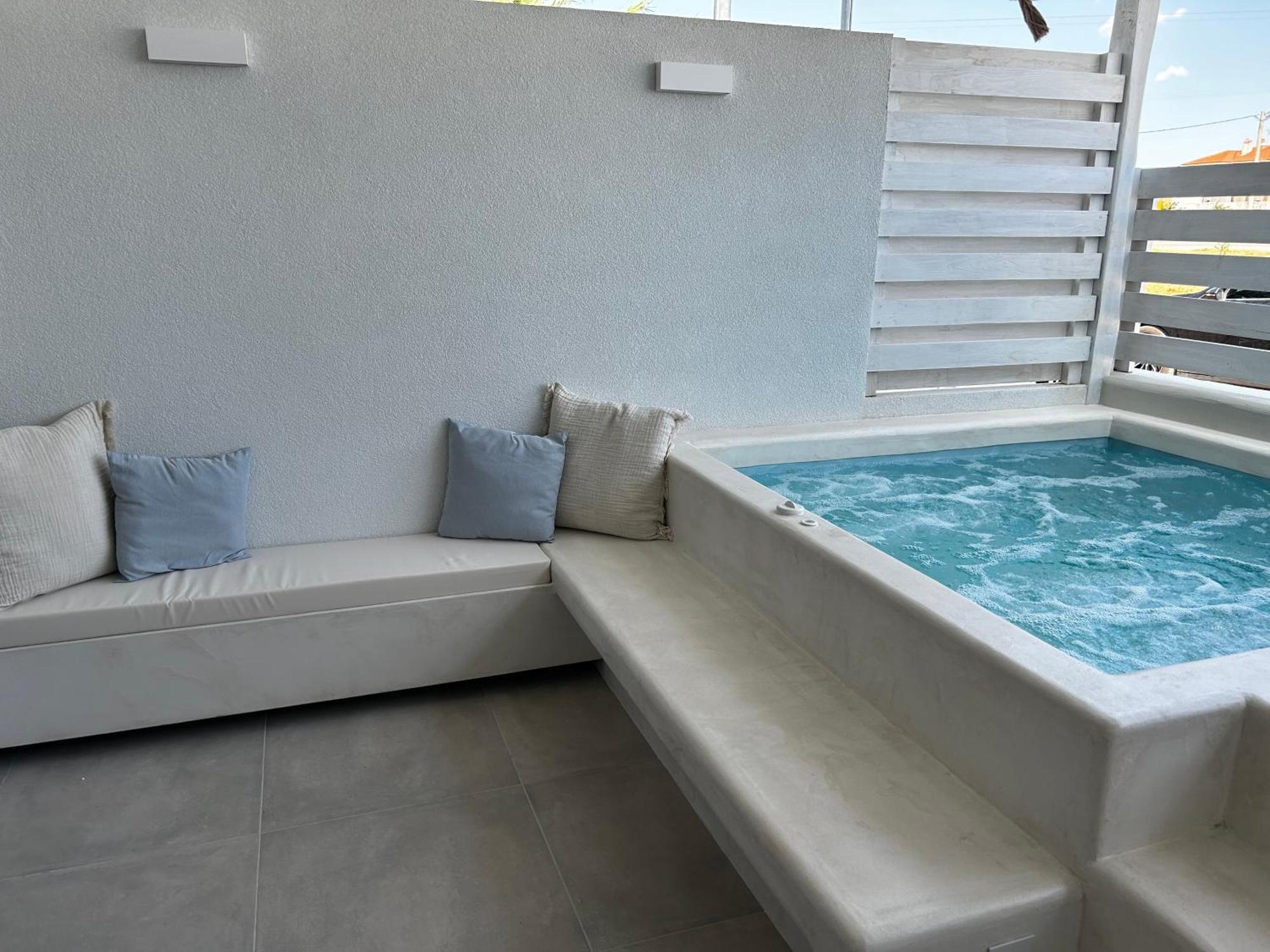 Calliopes By The Sea Boutique Suites Paralia Dionysiou Dış mekan fotoğraf