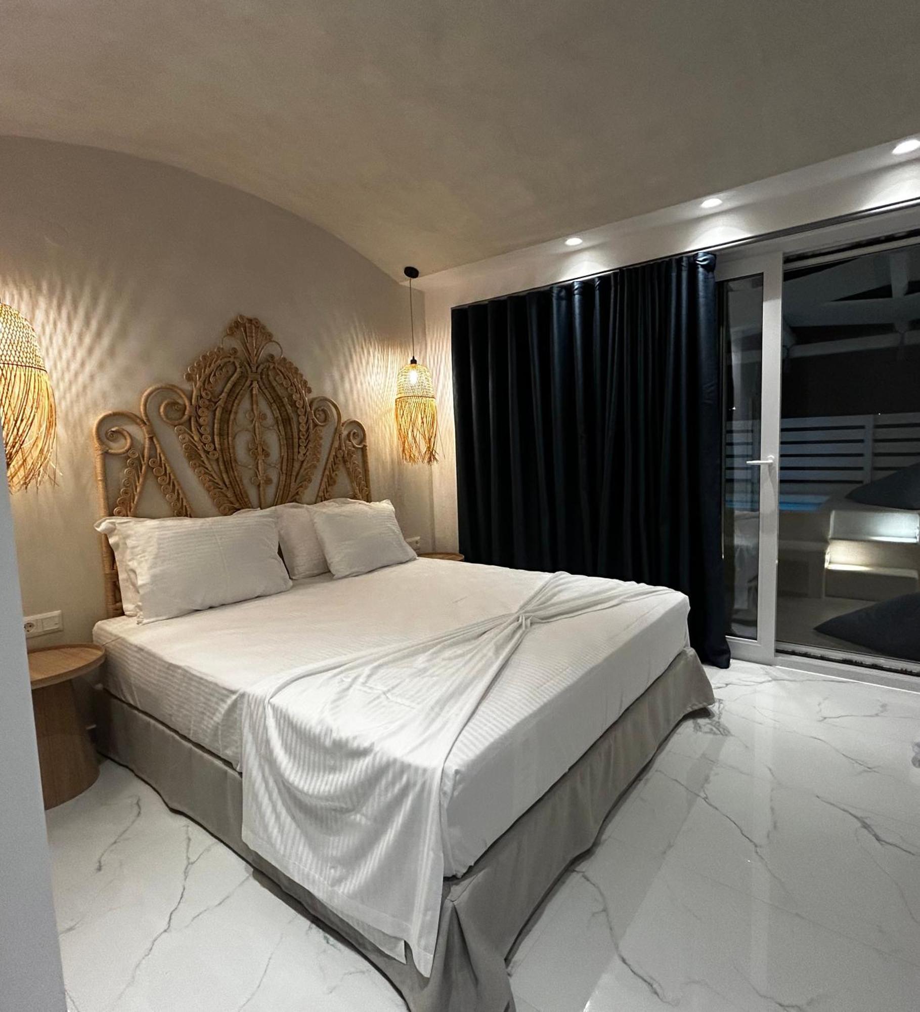 Calliopes By The Sea Boutique Suites Paralia Dionysiou Dış mekan fotoğraf