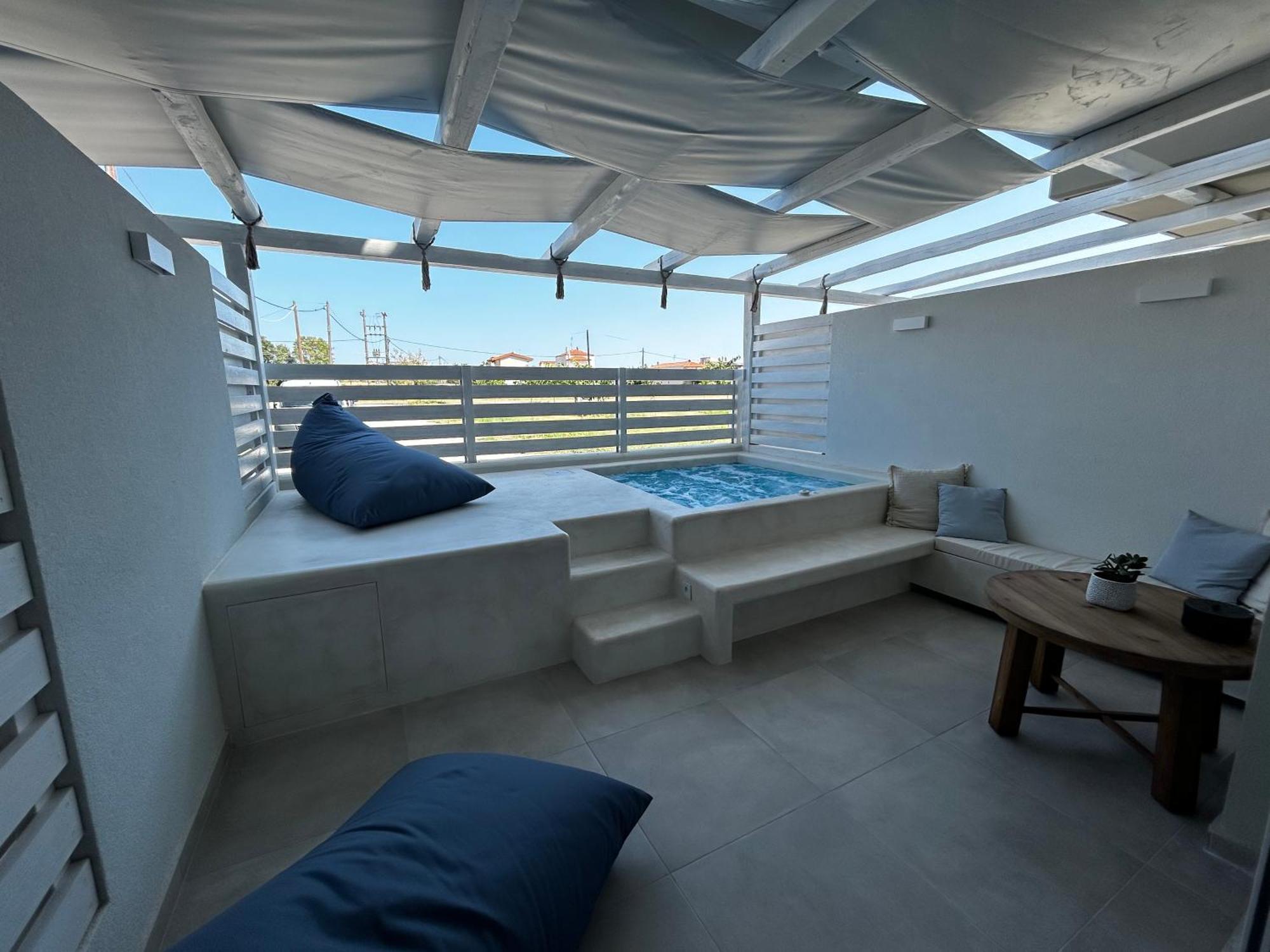 Calliopes By The Sea Boutique Suites Paralia Dionysiou Dış mekan fotoğraf